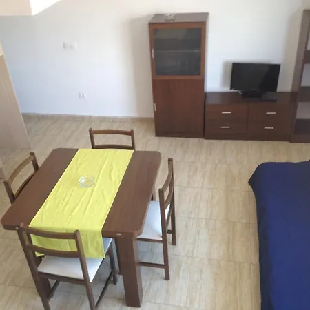 Ar Carbonell Apartment *